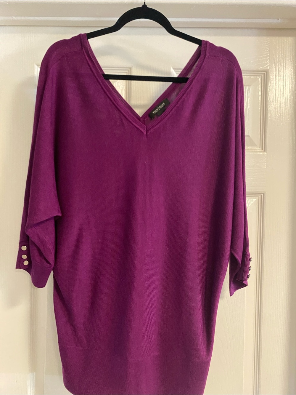 White House Black Market Bright Magenta V-Neck Lightweight Sweater size XL